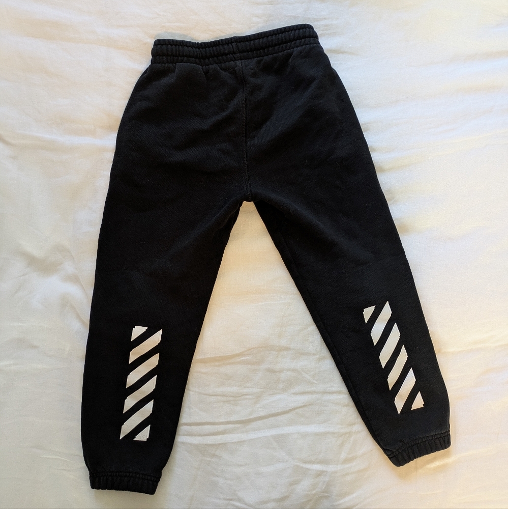 Off-White rounded corner tag black 100% cotton sweatpants joggers kids size 8